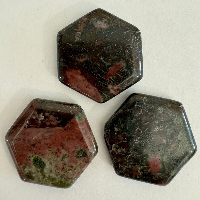 black bloodstone, 24x24x5mm puff hexagon, sold per single bead