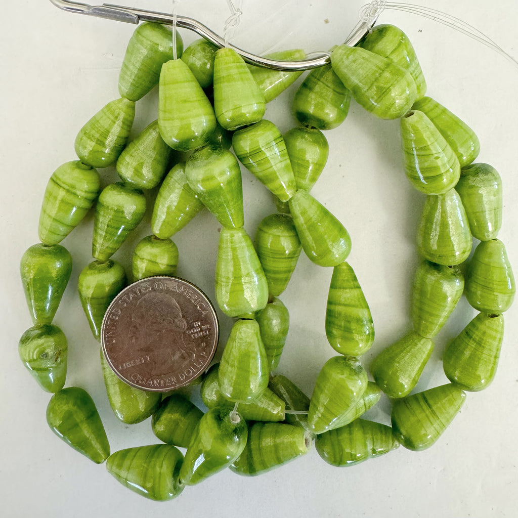 swirl motif glass, lime green white, 17x10mm pear, 12 piece strand, sold per strand