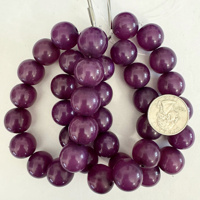 resin, grape royal purple, 16mm round, 13pc strand, sold per strand