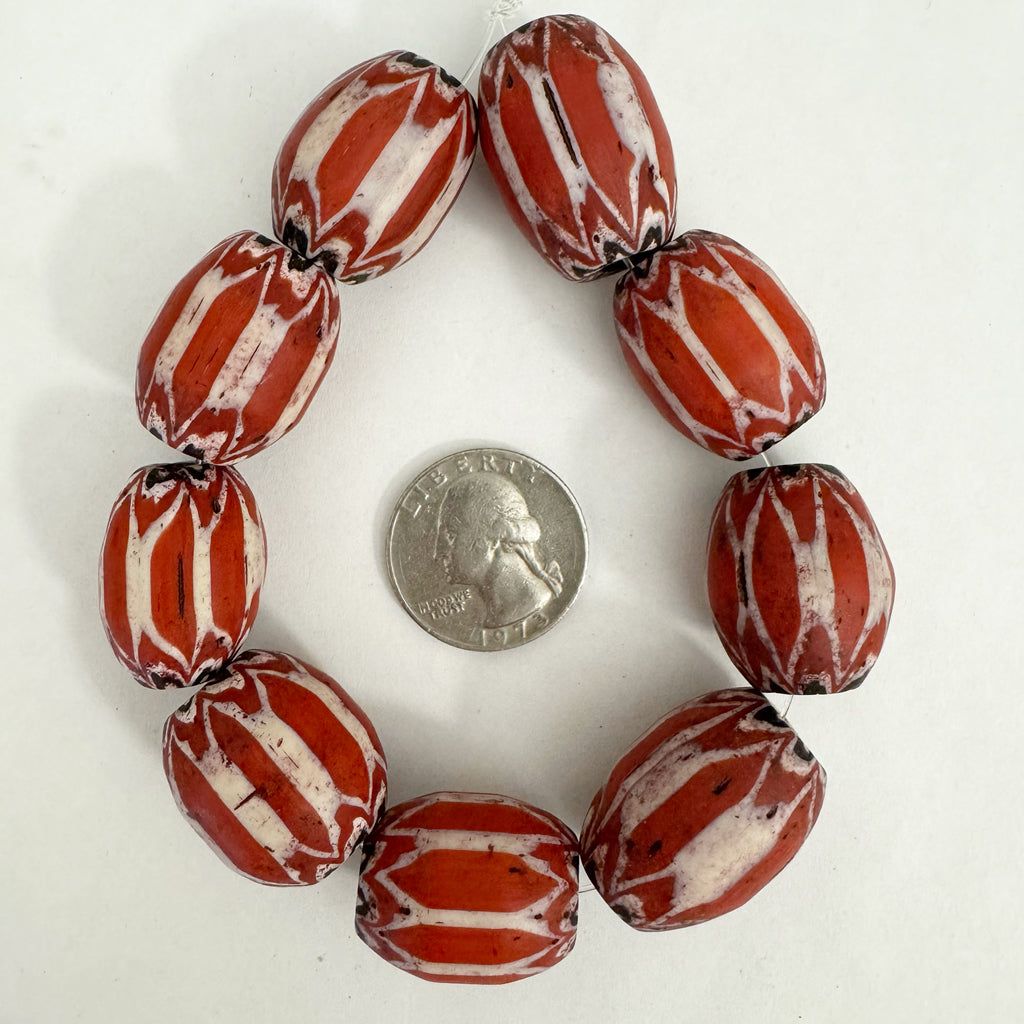 vintage chevron motif glass, white red black, 22-26mm barrel mix, 9 piece strand, sold per strand