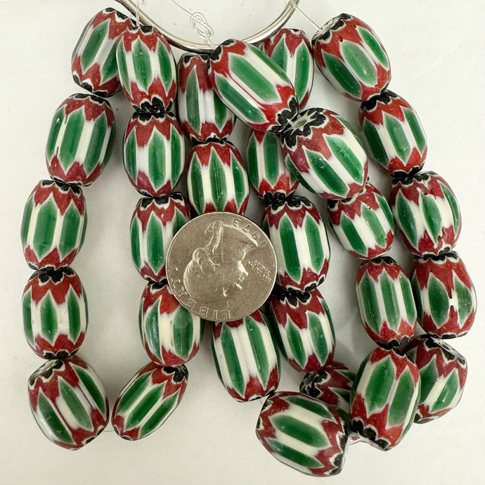 chevron motif glass, red white green black, 20x14mm mixed size barrel, 10 piece strand, sold per strand