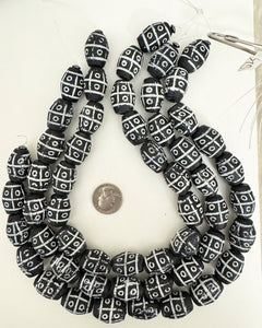 circle lines motif glass, matte black white, 22x19mm barrel size mix, 15" strand, sold per strand  (NEW CLEARANCE PRICE)