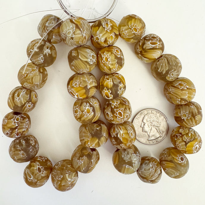 millefiori motif glass, matte white pale dark amber yellow color, 17mm round size mix, 14 piece strand, sold per strand