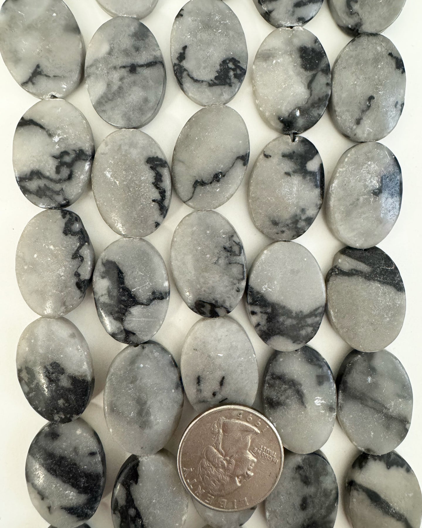 natural black gray jasper, semi-dull finish , 25x18x6mm puff oval, 15