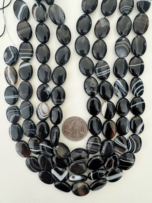 sardonyx, 17x13x5mm oval, 15