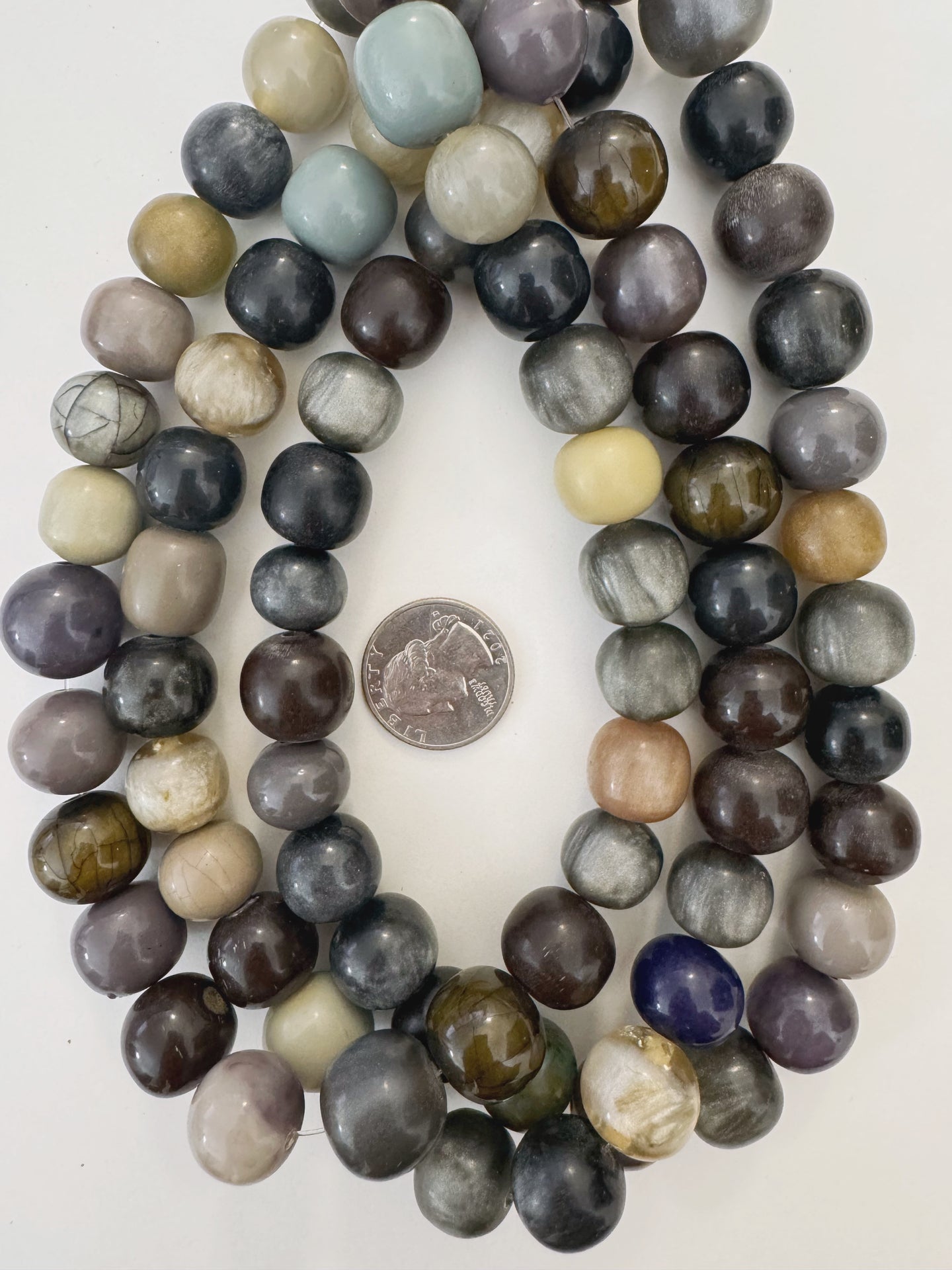 pale purple mint black gray round mix, vintage look resin, 15