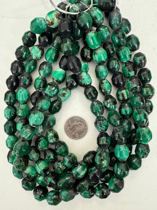 black green white swirl, vintage look resin, 15x13mm bicone, 15