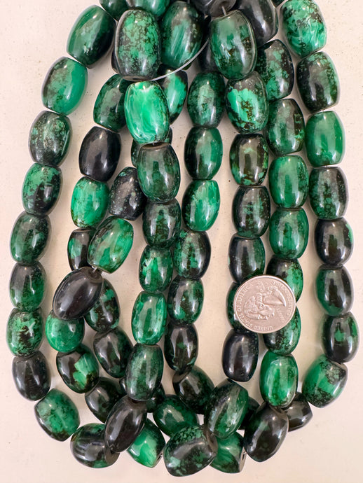 black green white swirl, vintage look resin, 20x16mm barrel, 15
