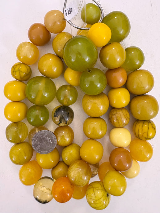 yellow multi color mix, vintage look resin, 20-30mm size mix round, 15