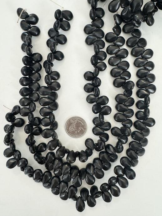 black stone, 17x13x7mm faceted flat oval, 15