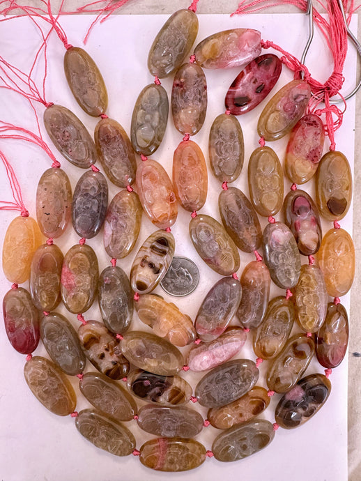 pink color enhanced agate, 40x20x15mm carved flower motif, 15