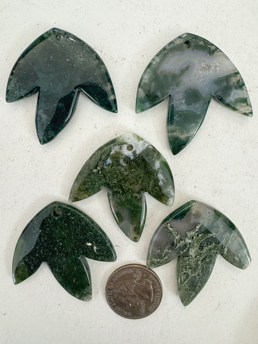 moss agate, 42x42x5mm carved leaf motif pendant mix, 5 piece lot (batch 2)