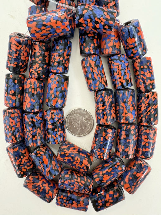black pale red dark pale blue dotted motif, vintage look glass, 26x16mm tube, 15