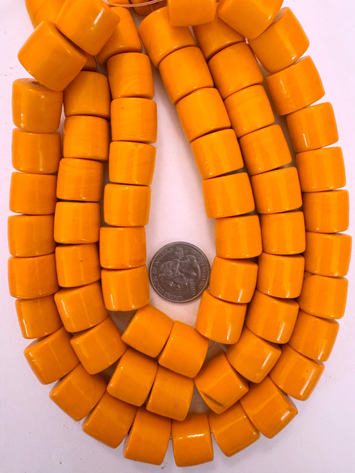 pale orange, single color, vintage look glass, 16x14mm barrel, 15