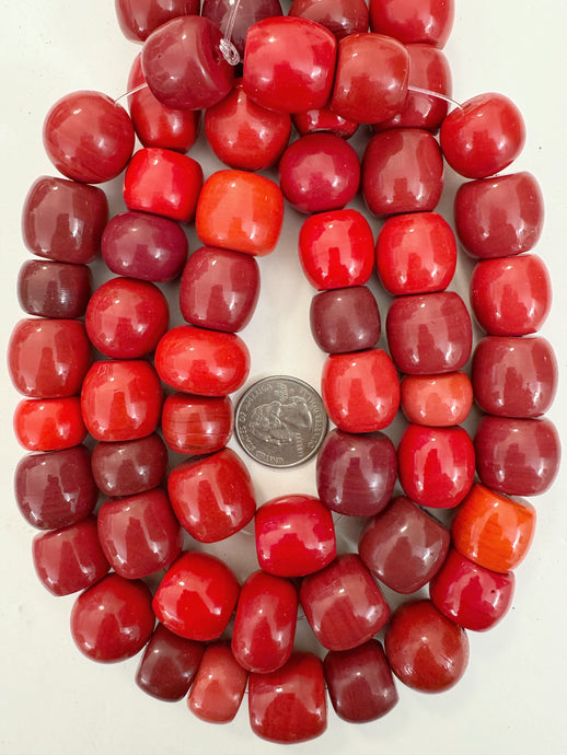 mixed red tones, single color, vintage look glass, 18-23mm shape mix, 15
