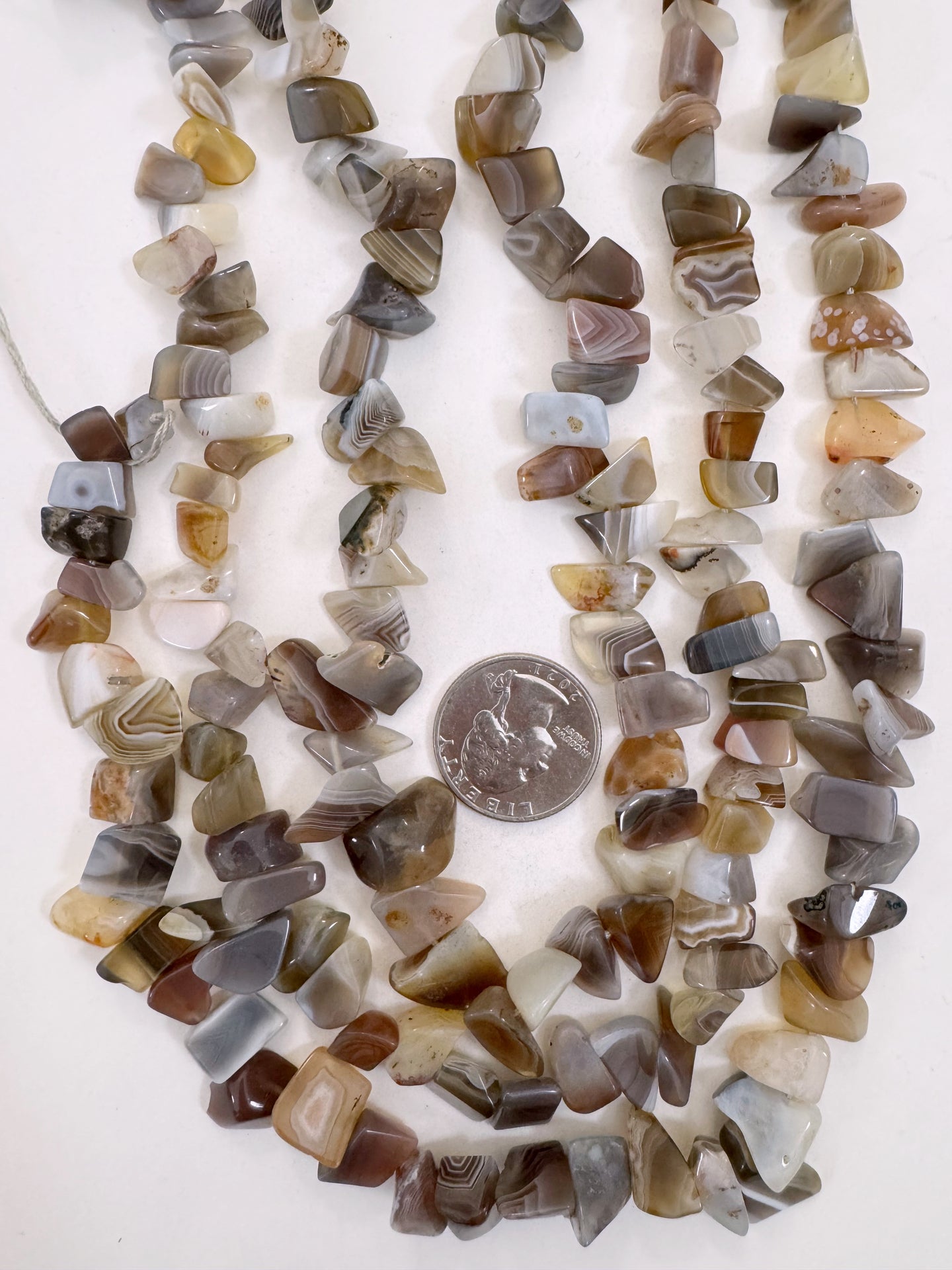 botswana agate, 9-17mm mixed size chip pendant ,15