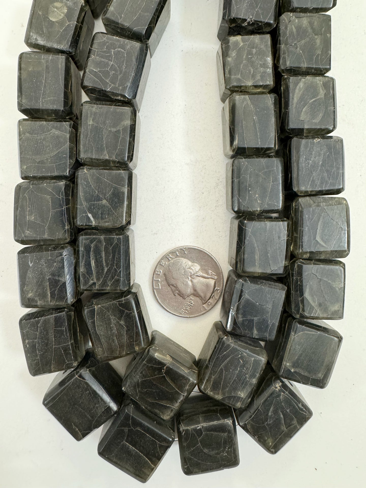 very dark olive green crackle motif, vintage look resin, 18x17x17mm cube, 15