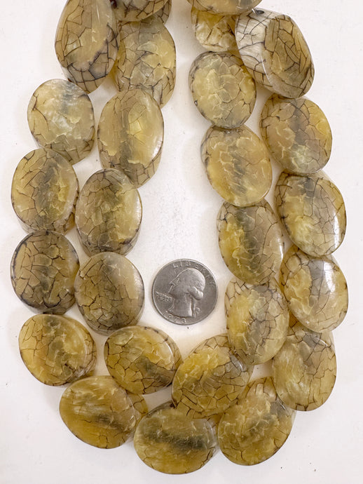 pale yellow dark brown crackle, vintage look resin, 34x22x11mm overlapping oval, 15
