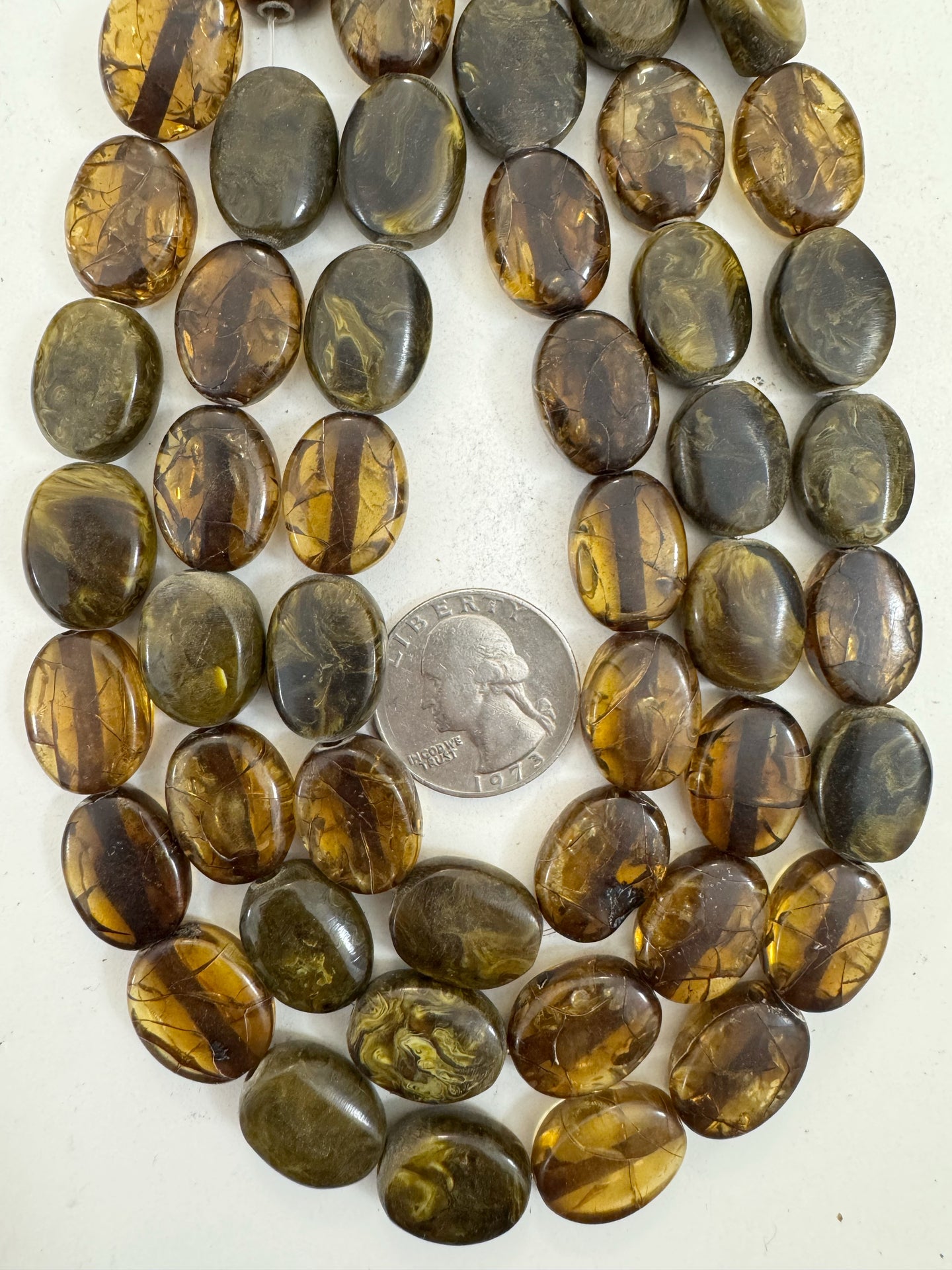dark crack amber dark mustard yellow mix, vintage look resin, 18x14x6mm oval, 15