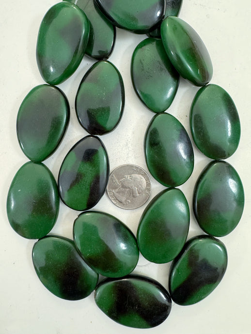 dark green black swirl, vintage look resin, 38x26x10mm teardrop, 15