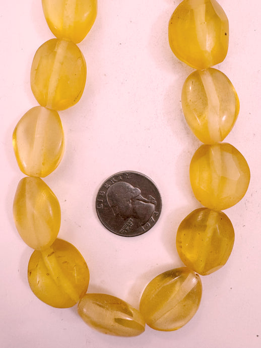 amber peach, faux amber, vintage look resin, 23x20x11mm nugget style mix, 15