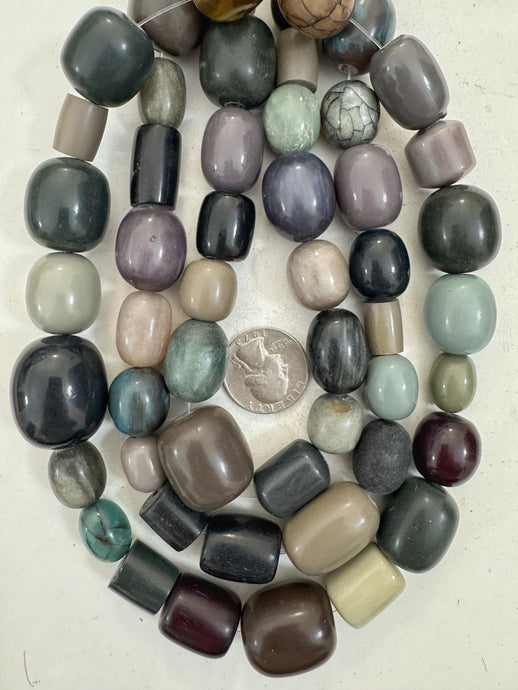 pale purple mint black gray barrel mix, vintage look resin, 15