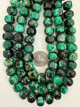 black green white swirl, vintage look resin, 15x12mm nugget rondelle, 15" strand, sold per strand