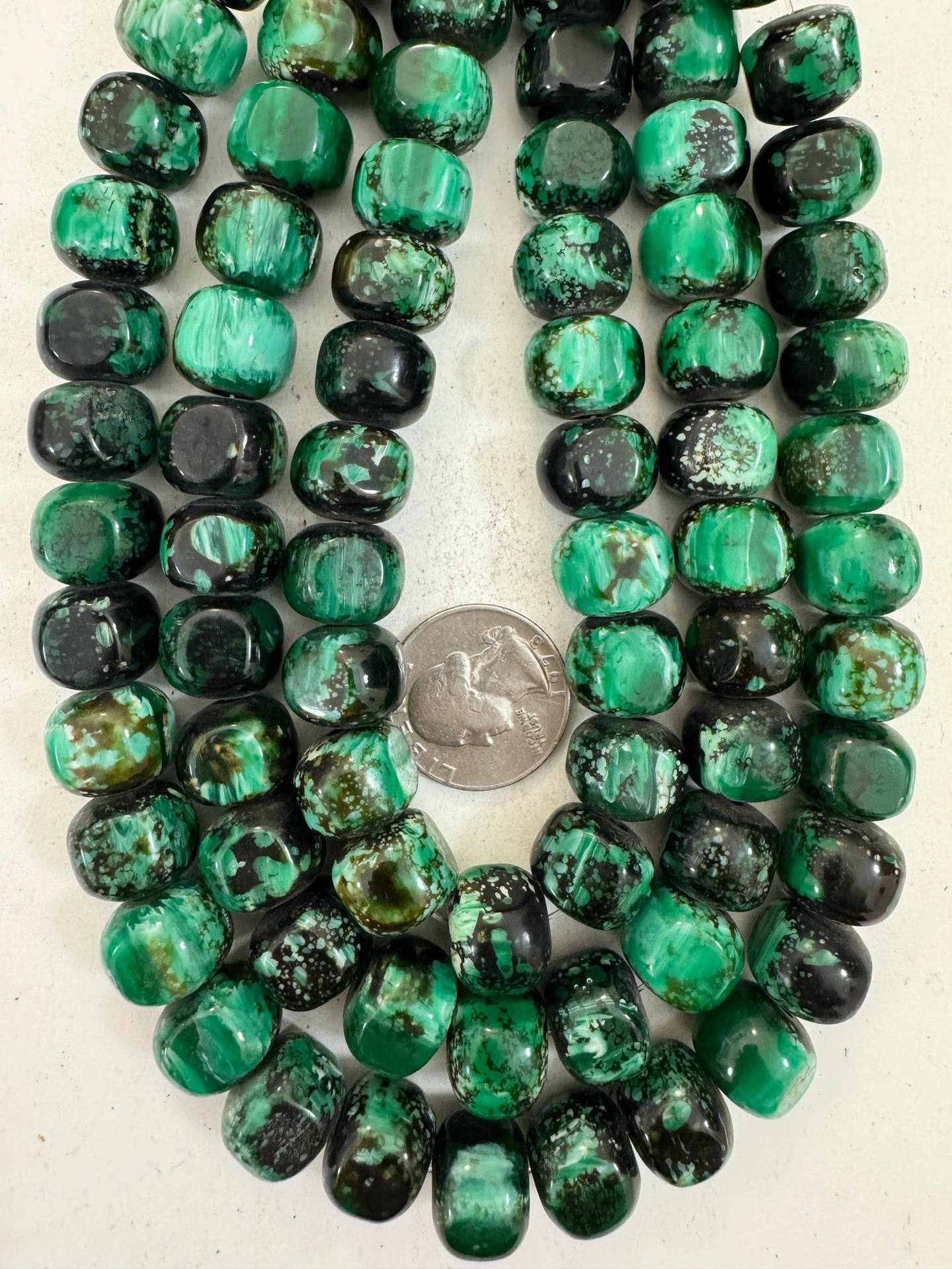 black green white swirl, vintage look resin, 15x12mm nugget rondelle, 15