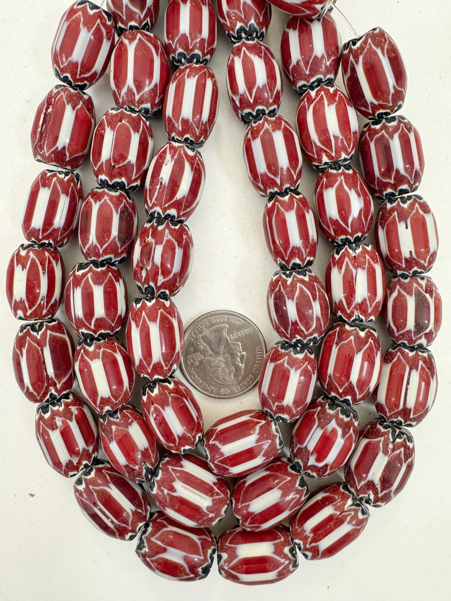 dark pale red white black chevron motif, vintage look glass, 21x16mm barrel mix, 15