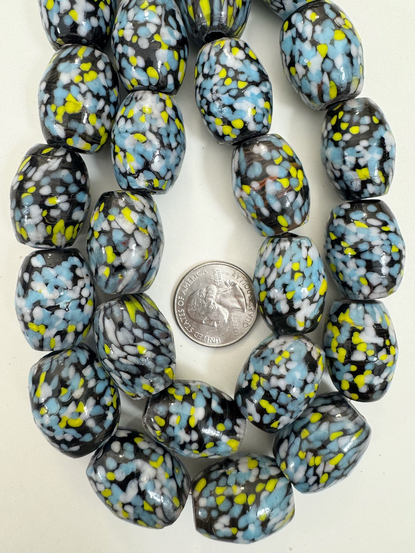 pale sky blue yellow white black mix spotted swirl motif, vintage look glass, 25x19mm barrel mix, 15