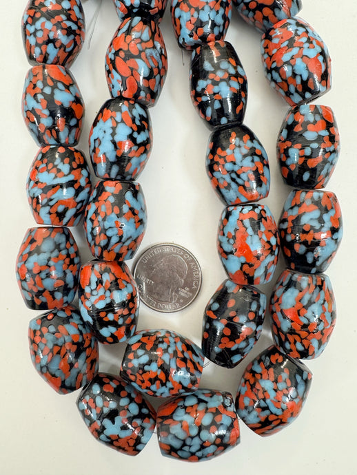 pale red blue black mix spotted swirl motif, vintage look glass, 25x19mm barrel mix, 15
