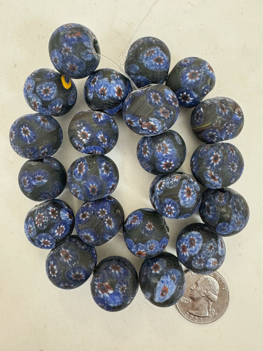matte blue red white black millefiori motif, vintage look glass, 20mm round mix, 15