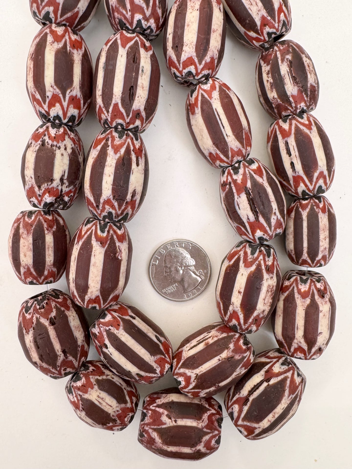 dark red brown red white black chevron motif, old stock vintage glass, 25-31mm barrel mix, 15