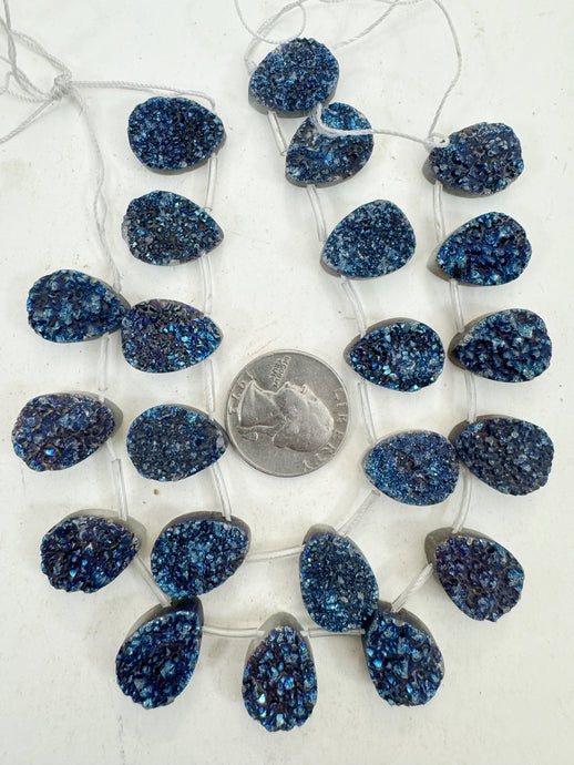 dark electric blue coated druzy quartz, 18x13x7mm top drilled teardrop pendant, 11 piece strand, sold per strand