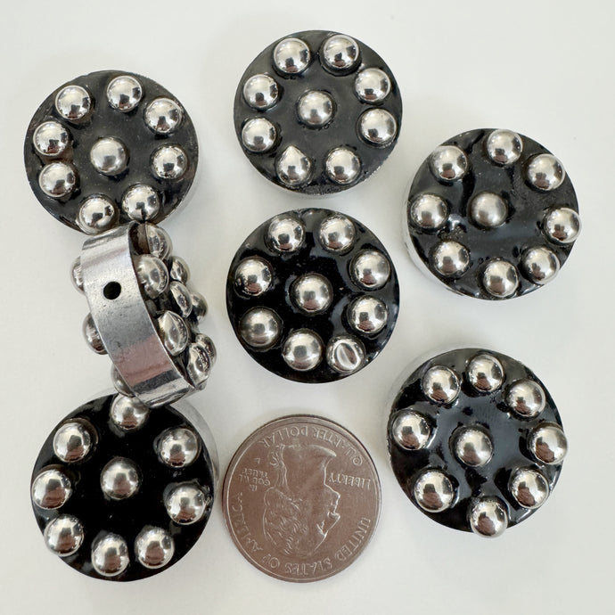 antique silver plated metal, dotted motif, vintage stock metal, 25x25x12mm coin, sold per bead