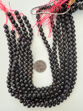 garnet, 8mm round, 15" strand, sold per strand