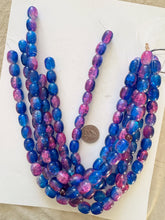 dark electric blue hot pink, crackle motif, vintage look glass, 16x13mm barrel, 15" strand, sold per strand