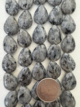 black labradorite, 20x14x7mm pear teardrop, 15" strand,  SOLD PER STRAND