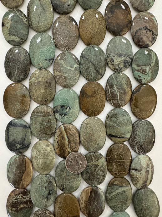 natural snake skin jasper, 40x30x8mm oval, 15