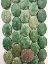 mint jasper, 25x18x7mm oval, 15" strand, SOLD PER STRAND