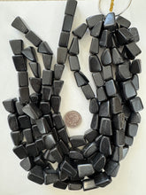 black stone, surface wear, 14-21mm triangle nuggets mix, 15" strand, sold per strand