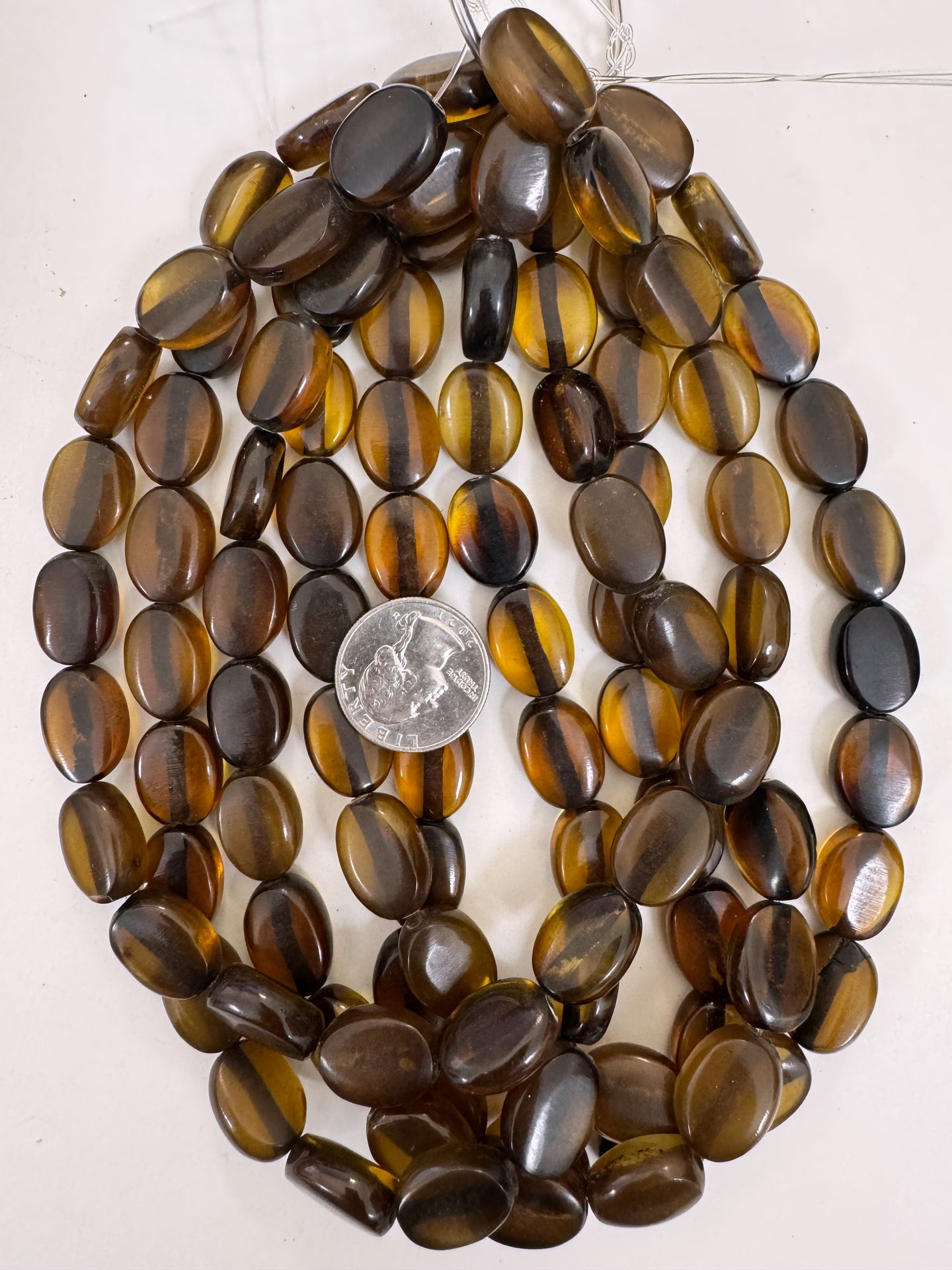 dark golden amber, vintage look resin, 18x14x7mm barrel, 15