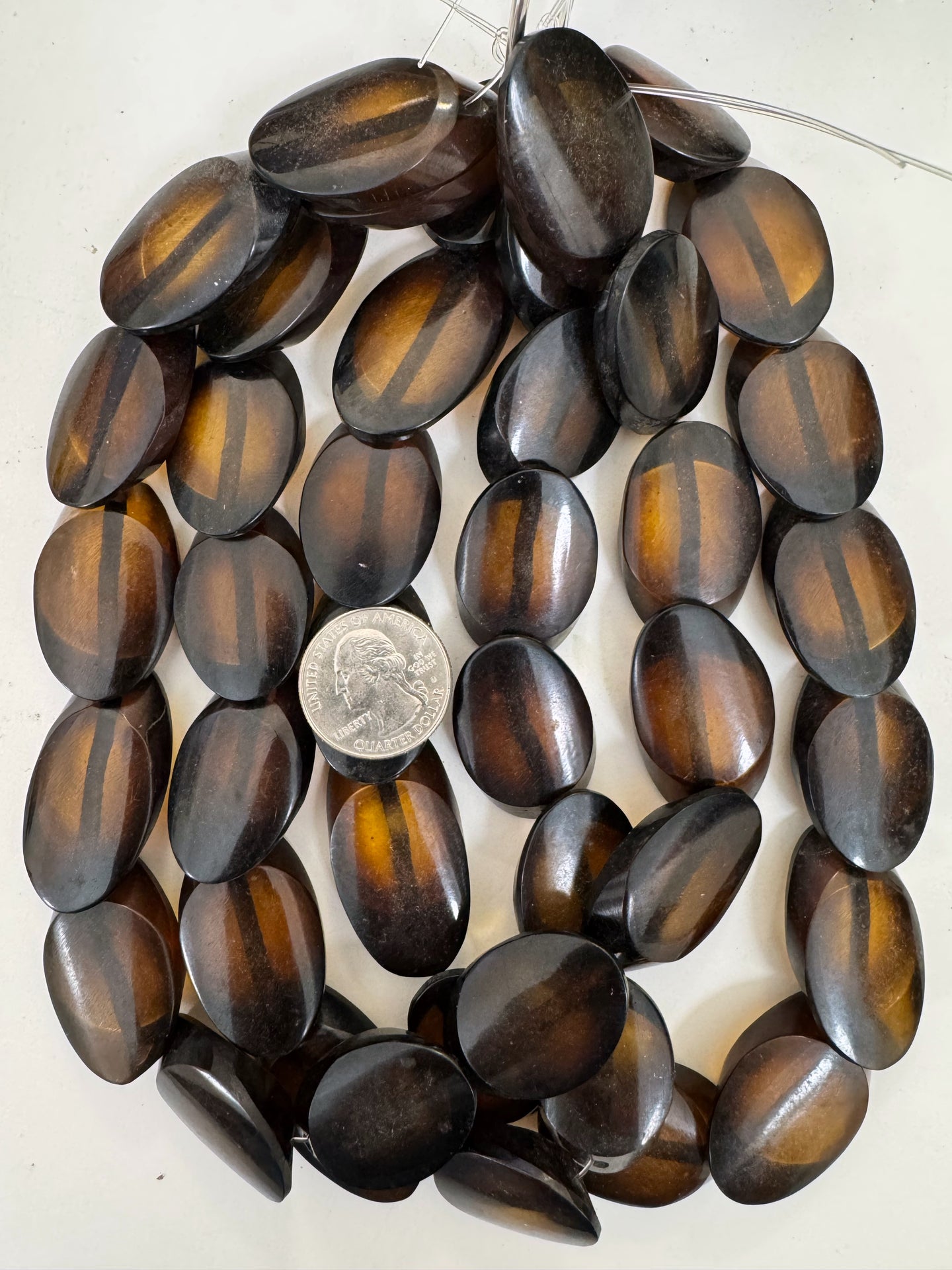 dark amber brown, vintage look resin, 37x23x8mm overlapping oval, 15