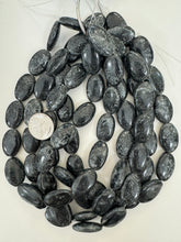 pearly dark blue gray, vintage look resin, 26x16x7mm oval, 15" strand, sold per strand