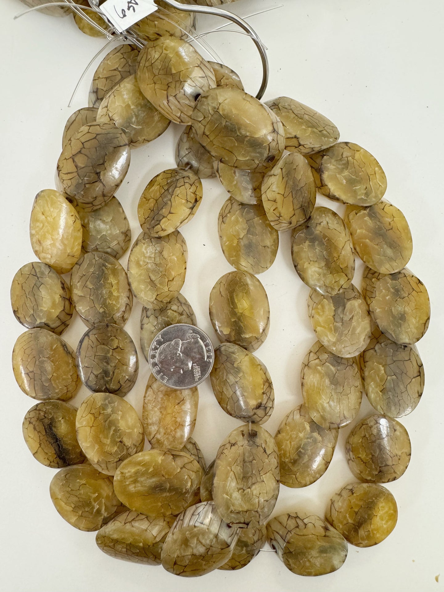 pale yellow dark brown crackle, vintage look resin, 34x22x11mm overlapping oval, 15