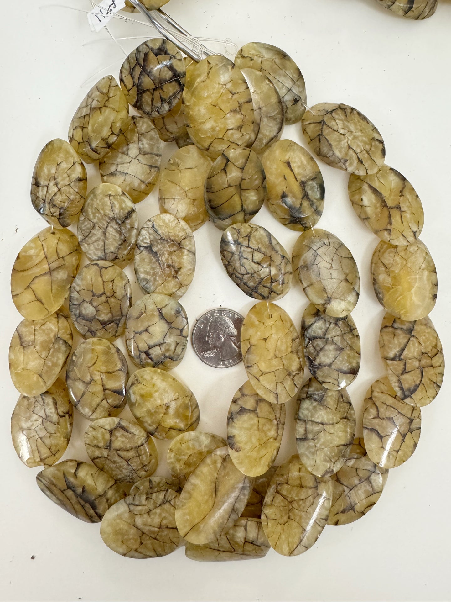 pale yellow dark brown crackle, vintage look resin, 36x23x10mm overlapping oval, 15