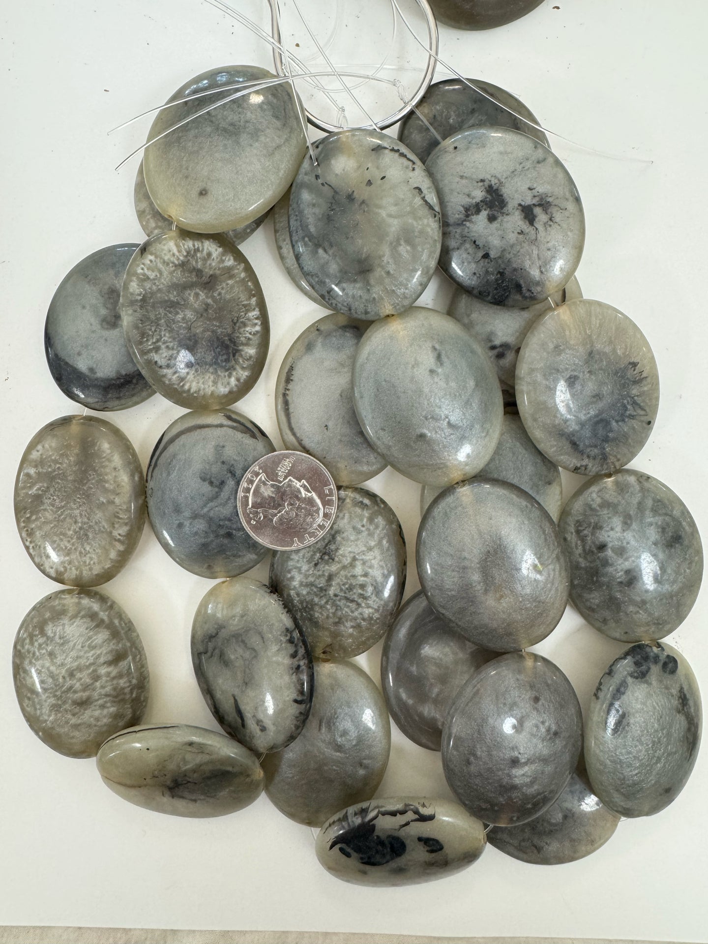 pearly pale yellow gray black swirl, vintage look resin, 42x34x9mm oval, 15