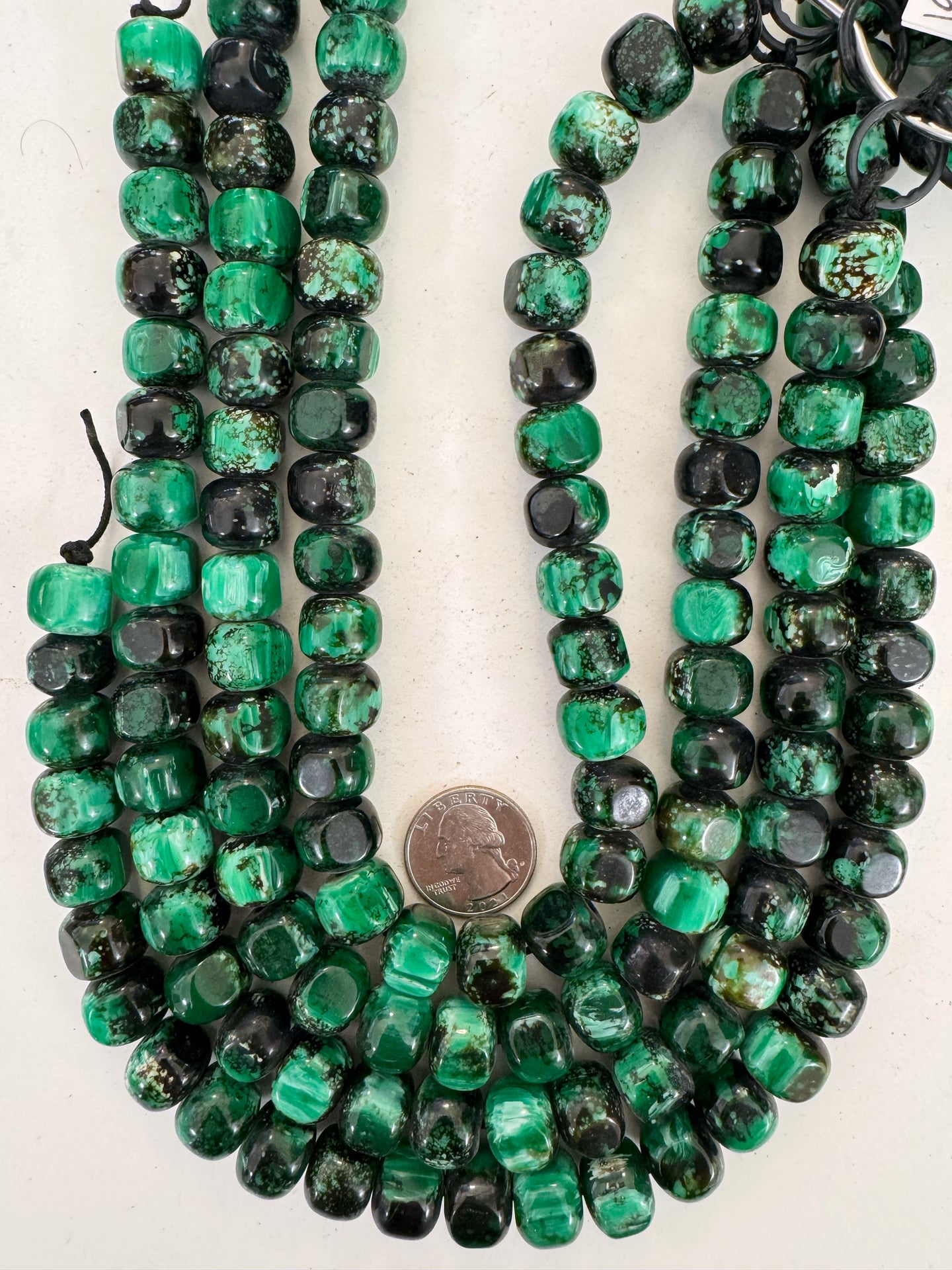 black green white swirl, vintage look resin, 15x12mm nugget rondelle, 15