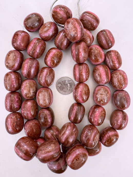 dark pink brown stripe, vintage look resin, 26x22mm barrel, 15