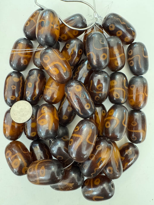 dark brown golden mixed line circle motif ,faux bone, vintage look resin, 38x22mm tube, 15
